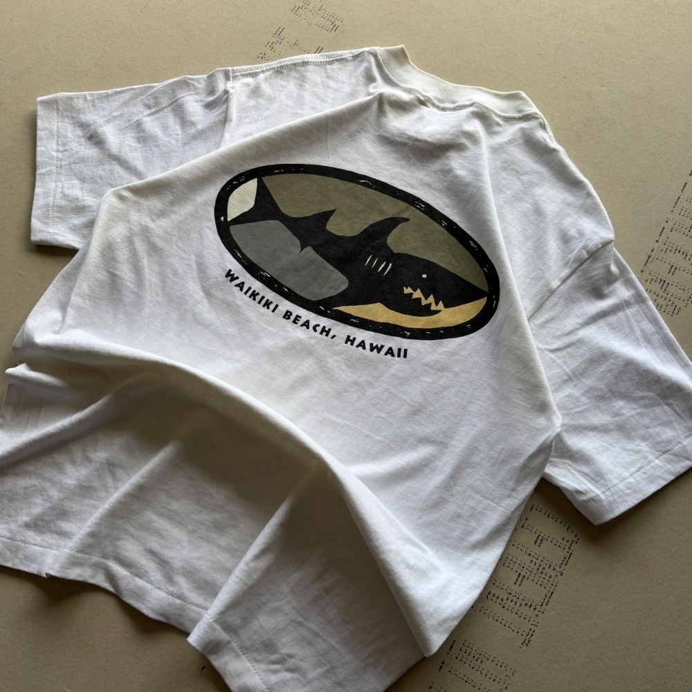 Vintage 90s Waikiki Beach Hawaii Shark Surf T-shirt